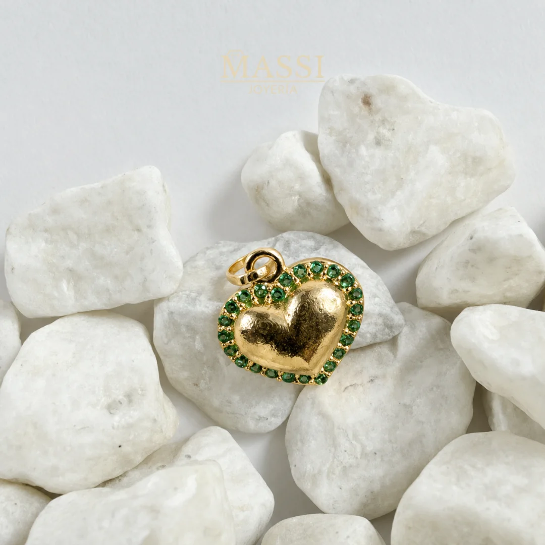 Dije Corazón Casting con circones de 11 x 11 mm en oro amarillo